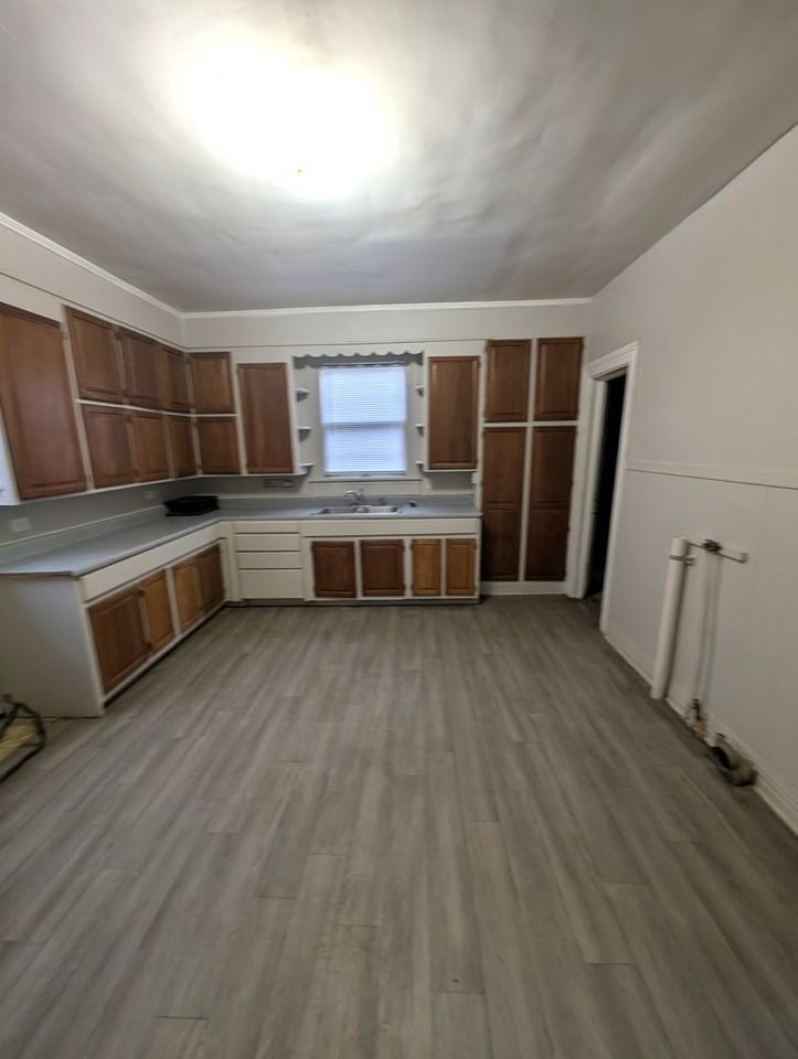 924 S Warren St #1 - Photo 6 of 15