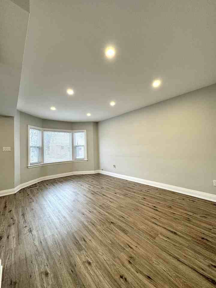 233 East 14th St - Photo 5 of 5