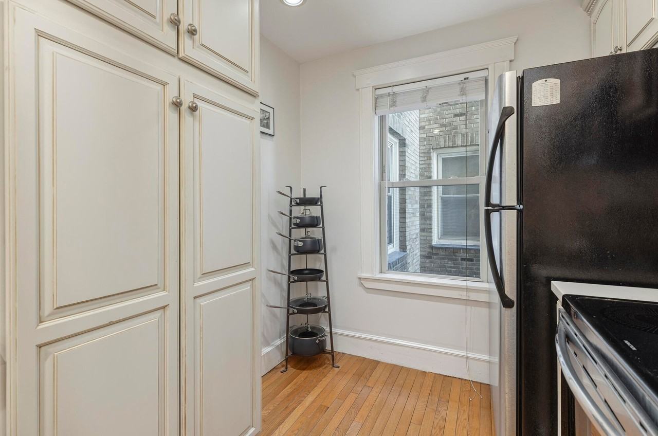 197 Pine St #406 - Photo 6 of 36