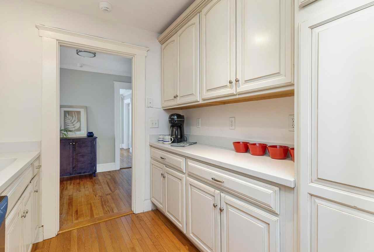 197 Pine St #406 - Photo 7 of 36