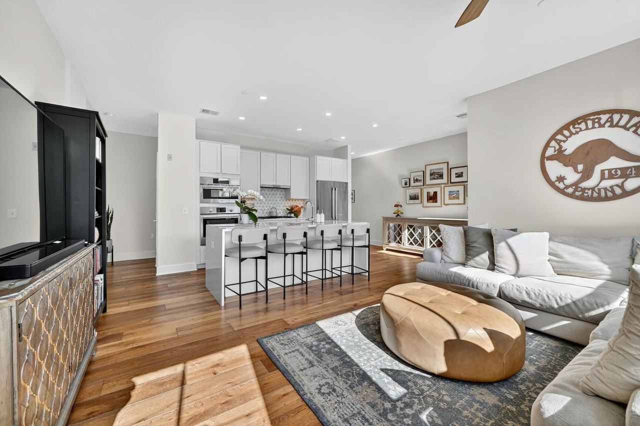 1312 King St #2110 - Photo 7 of 17