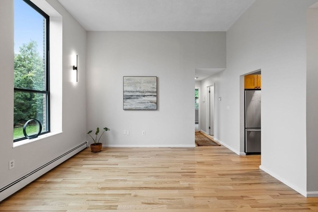 141 Savin Hill Ave - Photo 7 of 12