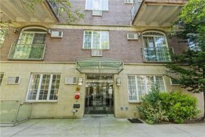 featured image of 1570 W 10th St