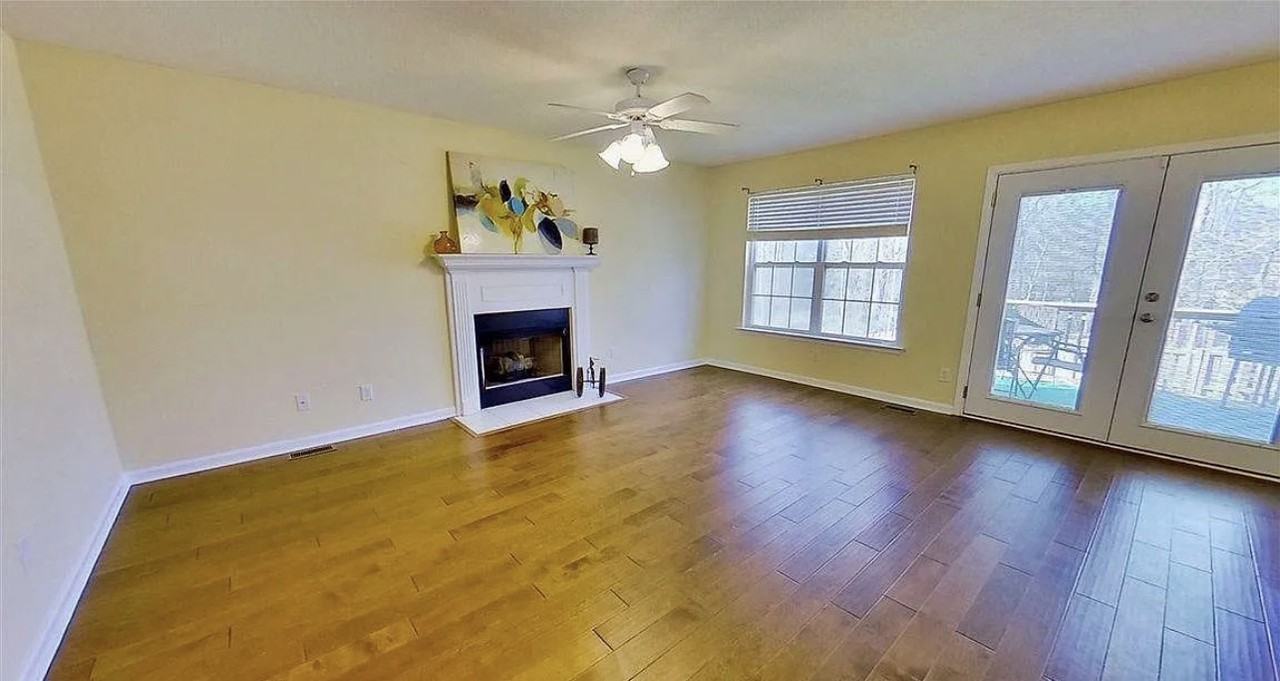 124 Eagleston Ln - Photo 3 of 9