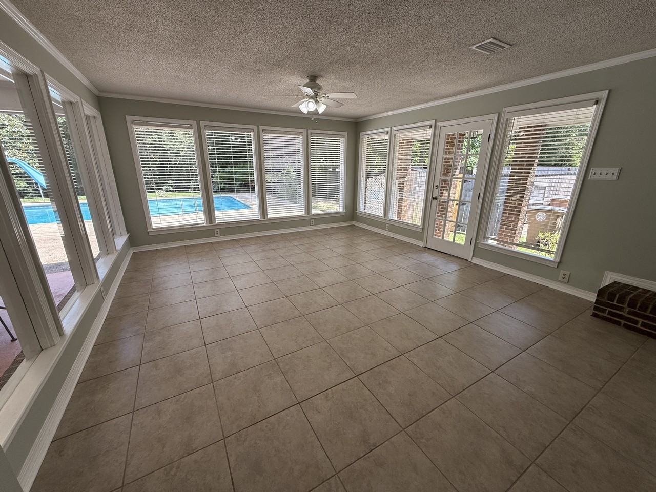 3512 Shadowwood Ct - Photo 3 of 50