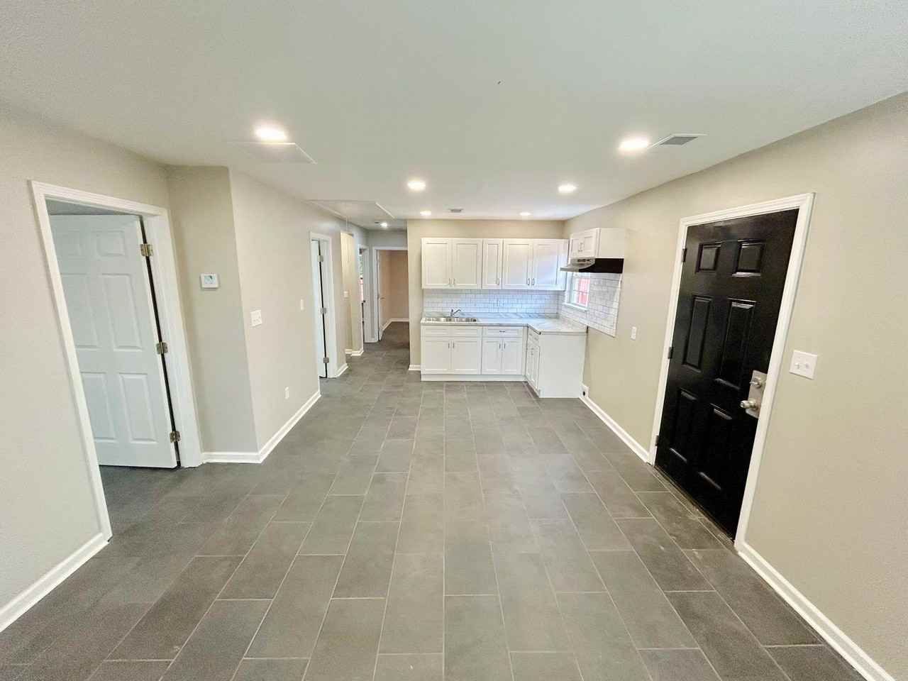 2967 Forest Ave - Photo 2 of 13