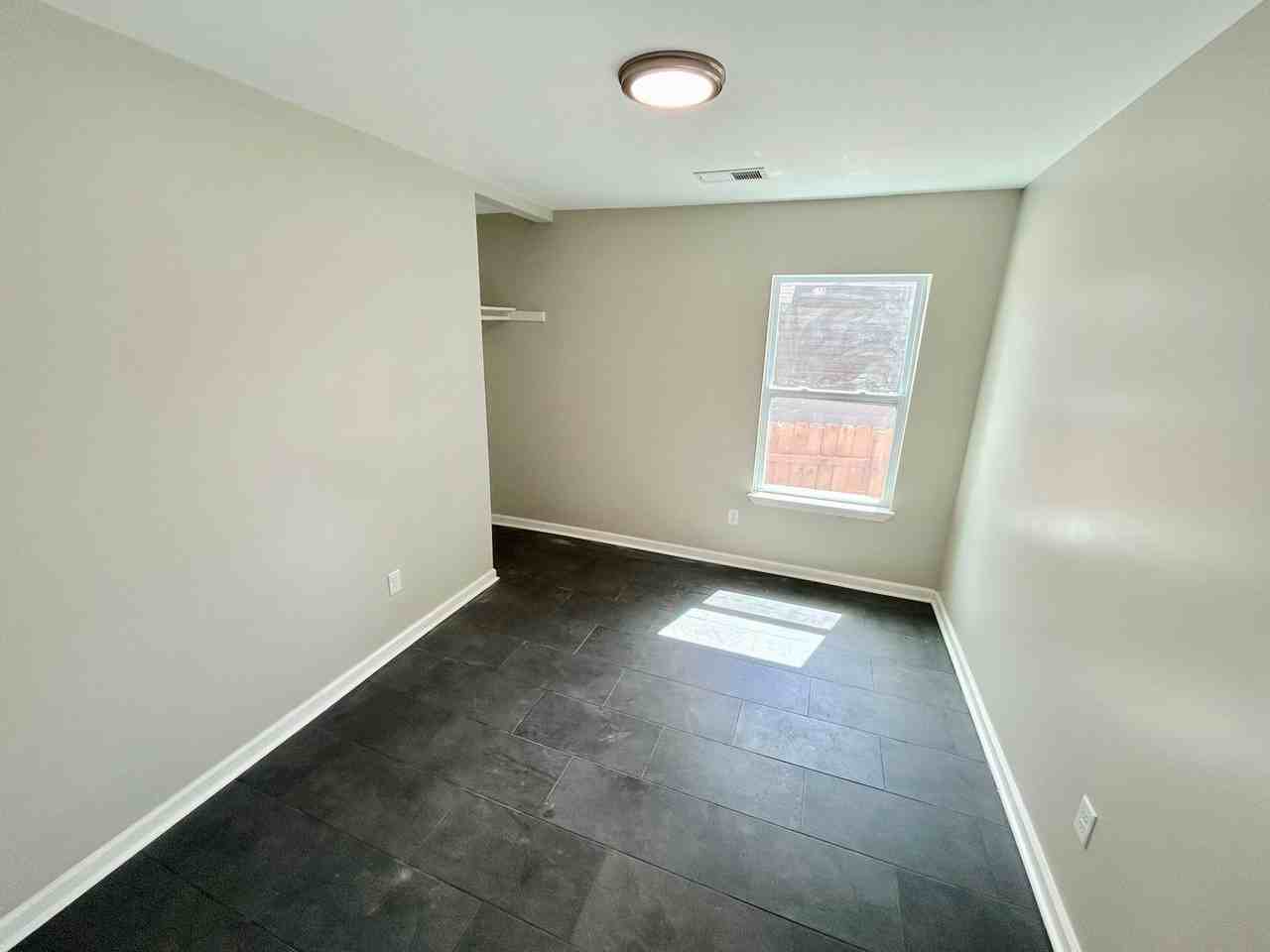 2967 Forest Ave - Photo 5 of 13