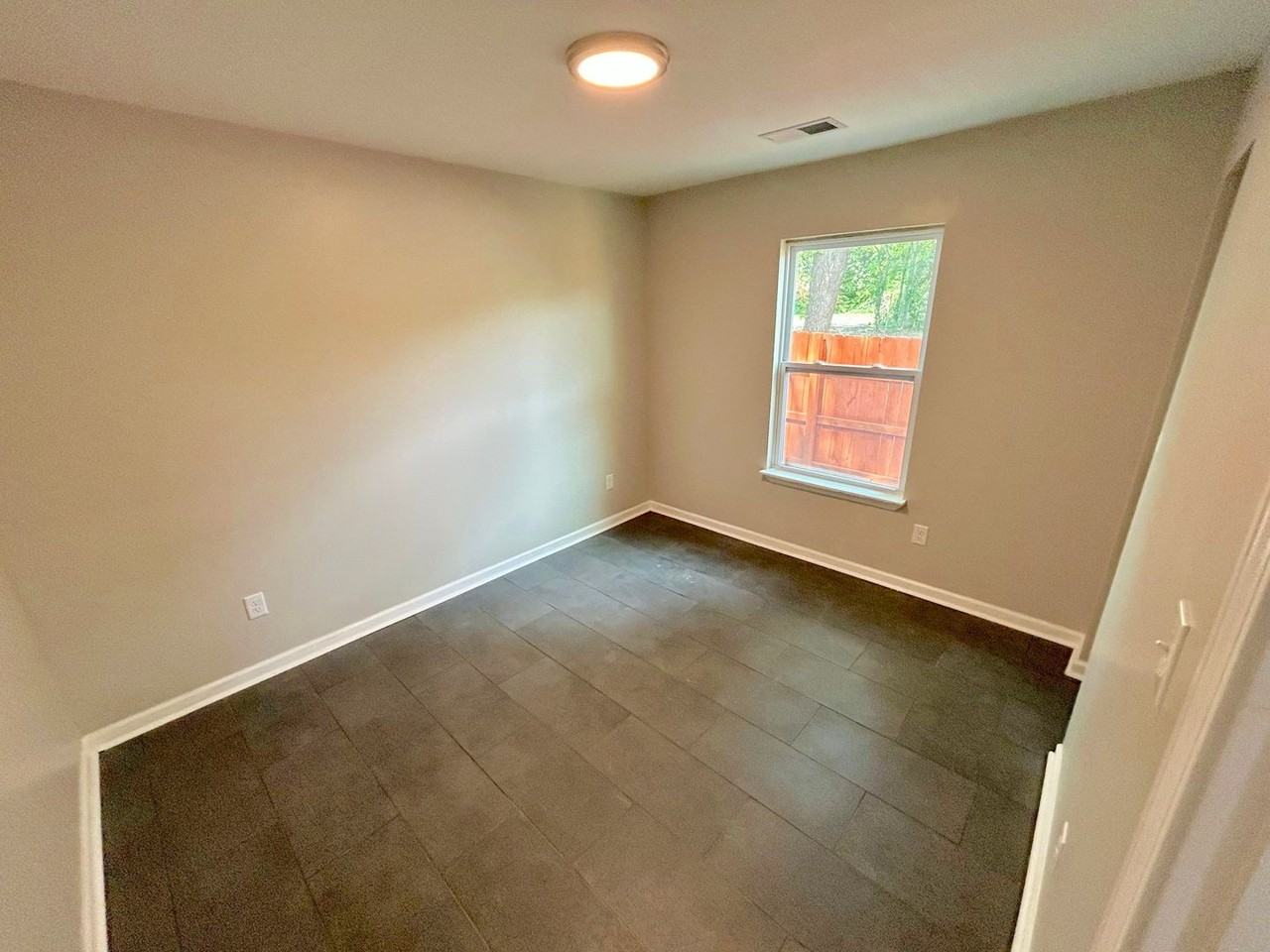 2967 Forest Ave - Photo 6 of 13