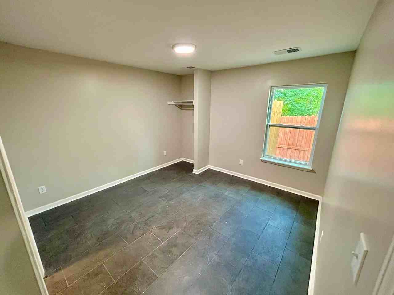 2967 Forest Ave - Photo 7 of 13