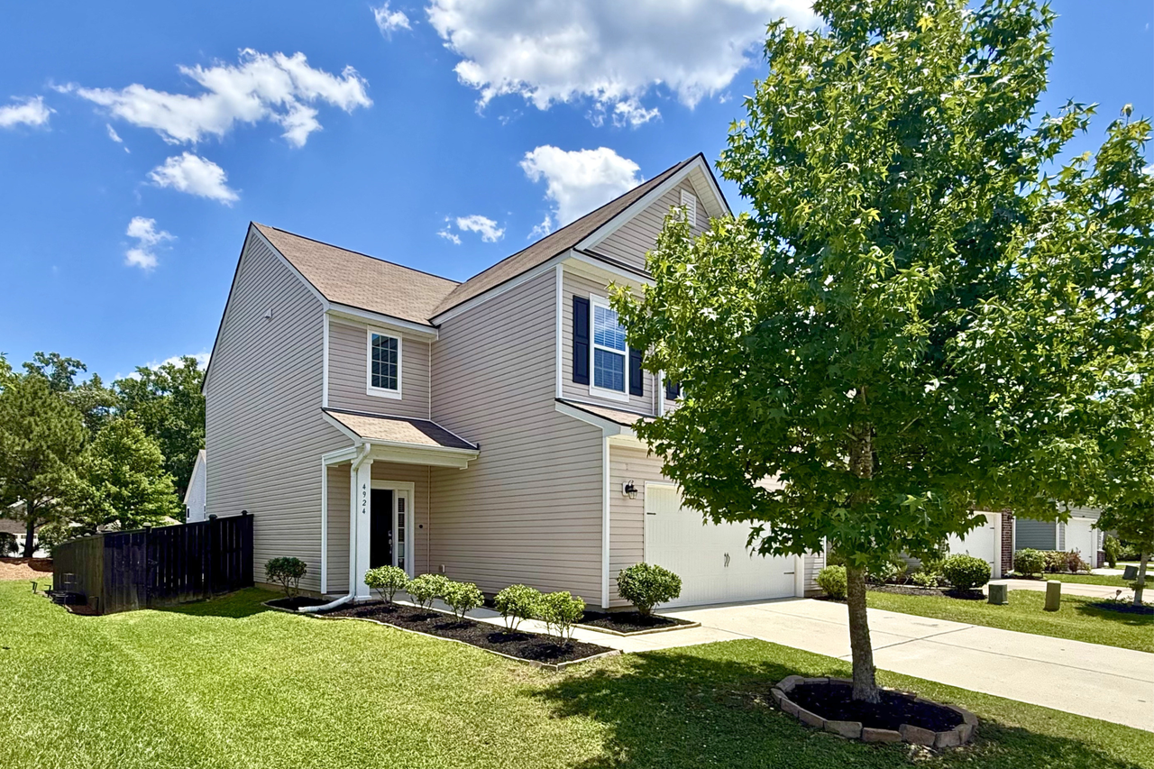4924 White Cedar Rd - Photo 3 of 43