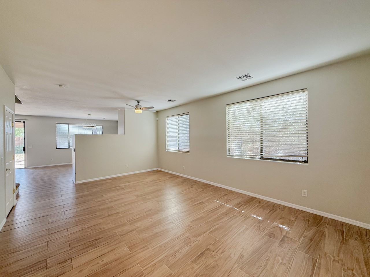 14385 W Verde Ln - Photo 4 of 36