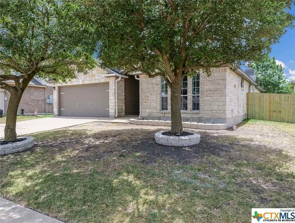 4502 Golden Gate Dr - Photo 3 of 5