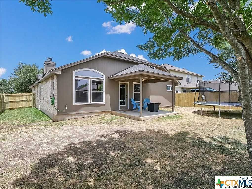 4502 Golden Gate Dr - Photo 5 of 5