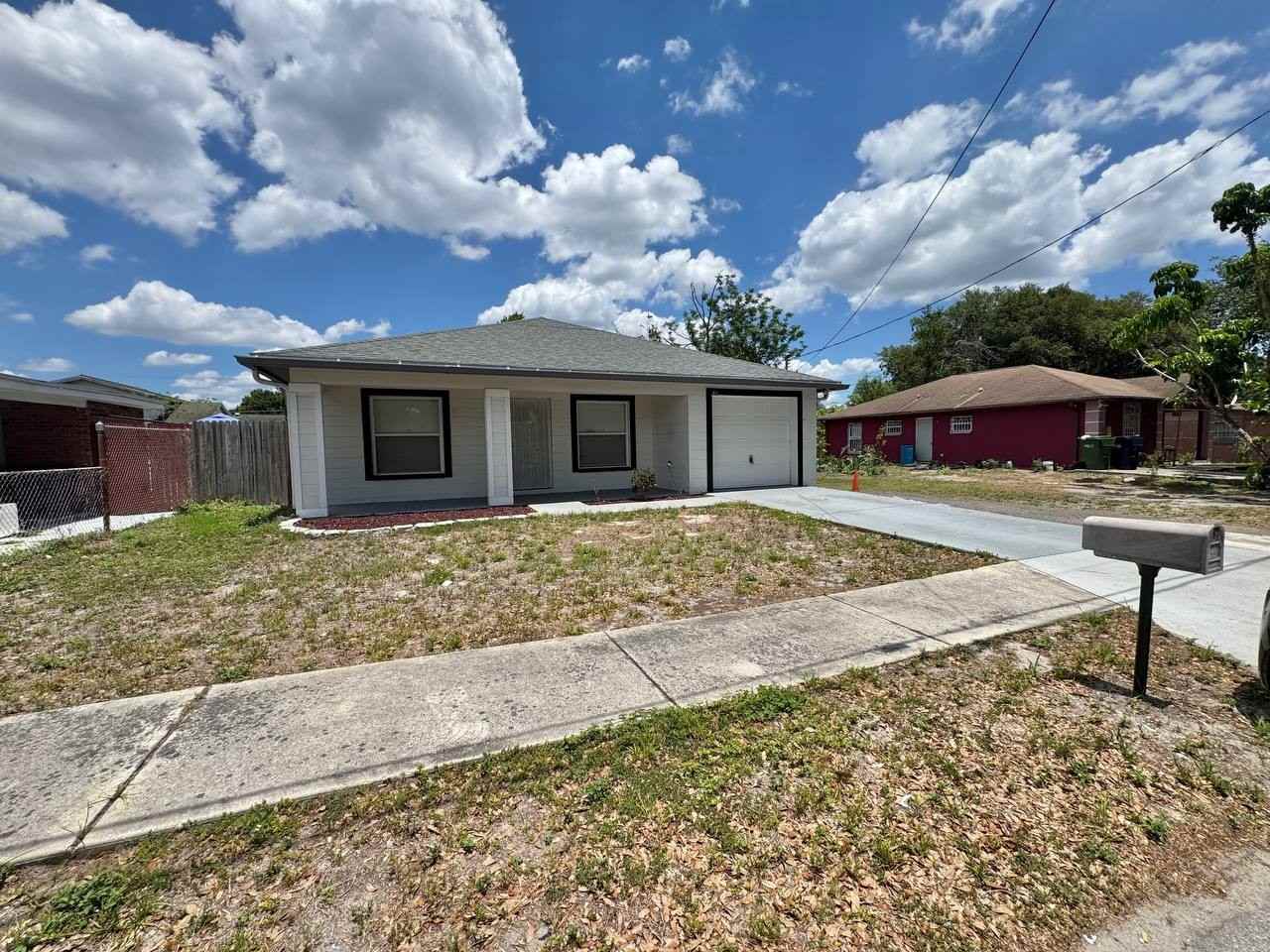 3212 E Emma St - Photo 4 of 39