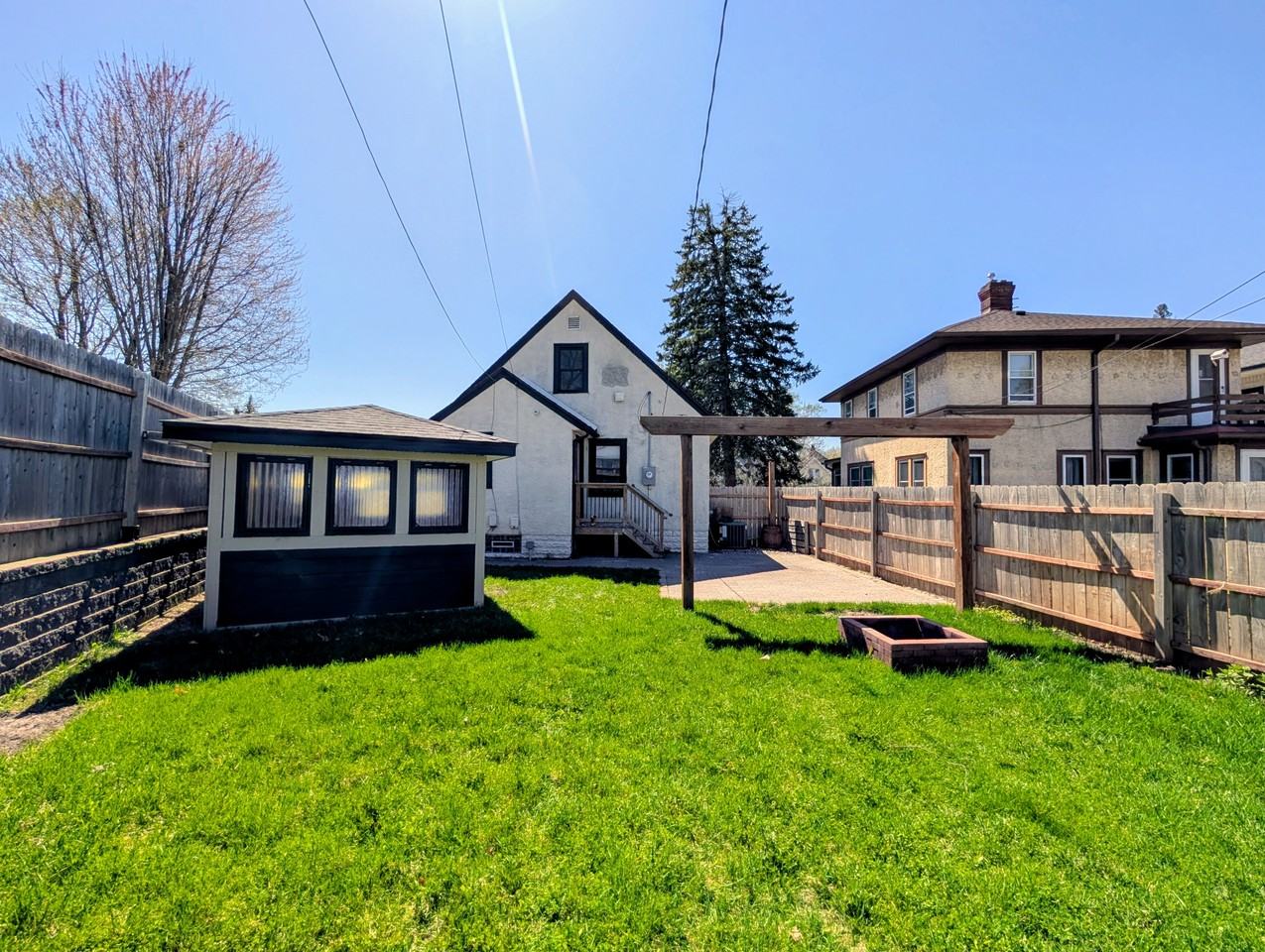 636 Gotzian St - Photo 4 of 16