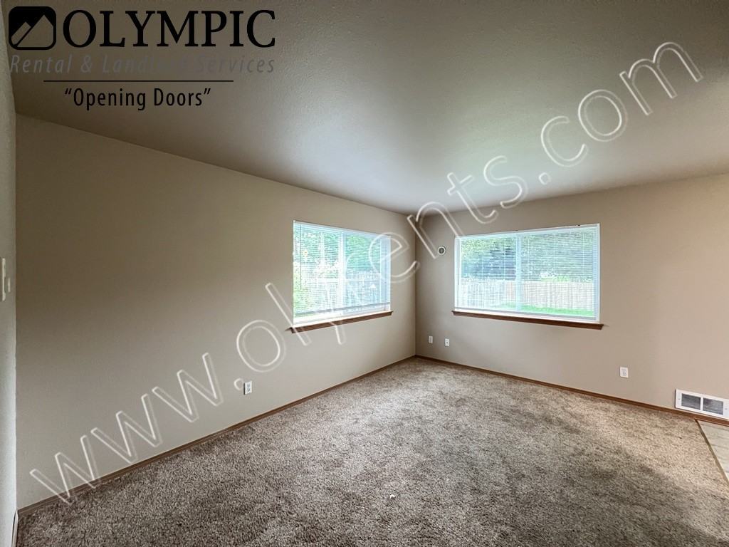 512 N 4Th Ave Sw - Photo 4 of 18