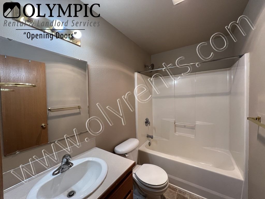 512 N 4Th Ave Sw - Photo 7 of 18