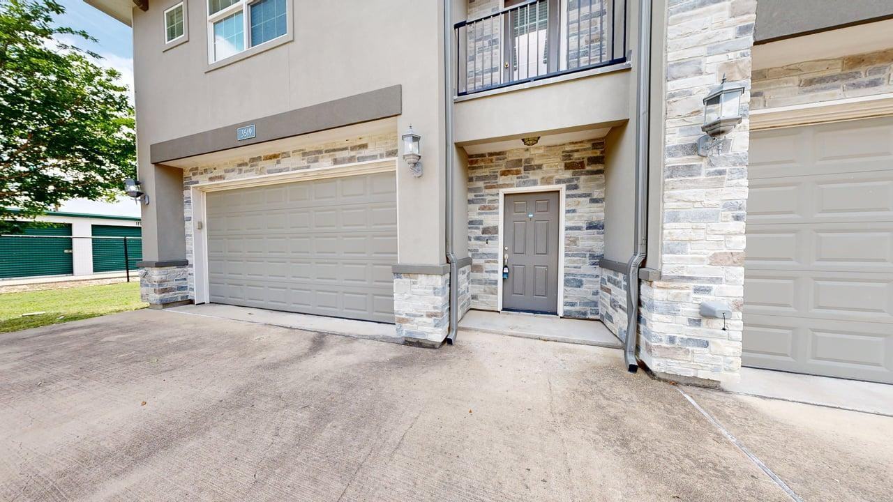 3519 Summerway Dr - Photo 3 of 38