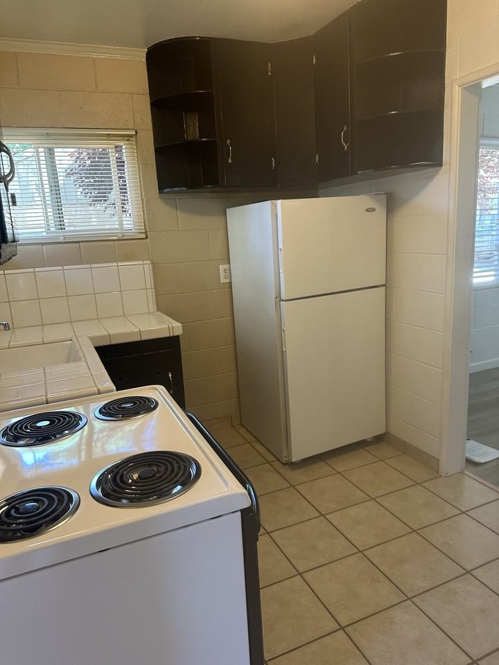 308 Figueroa St #G - Photo 2 of 14