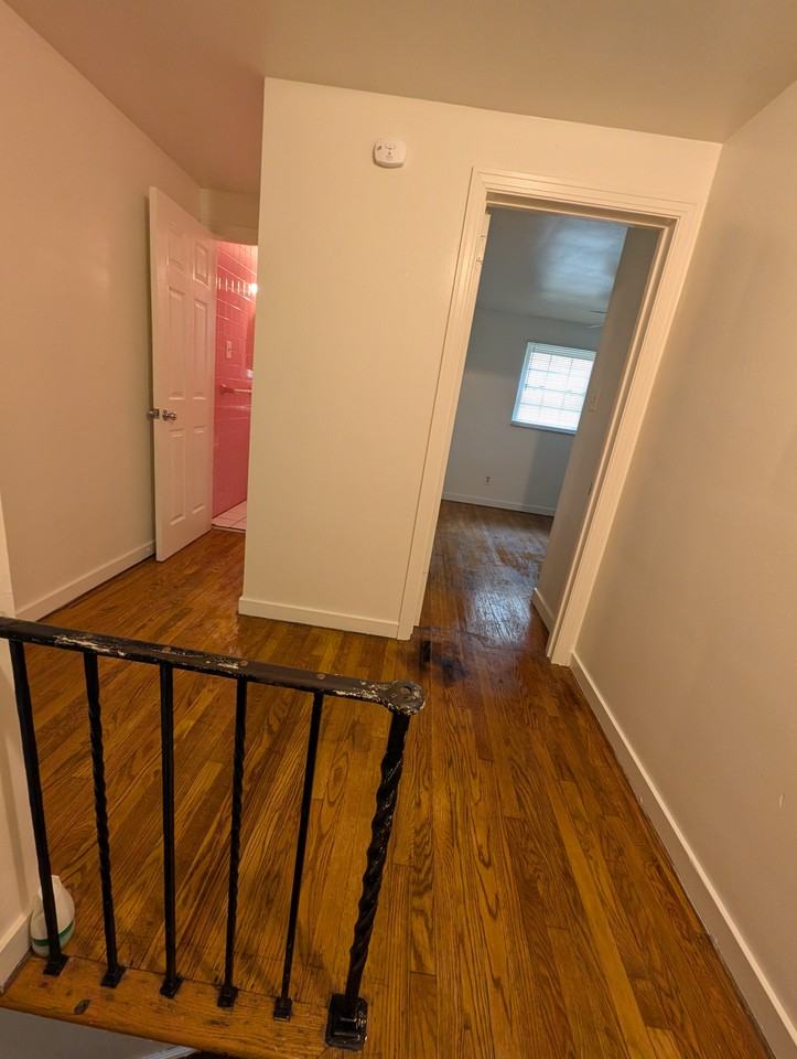802 7th St - Photo 4 of 16