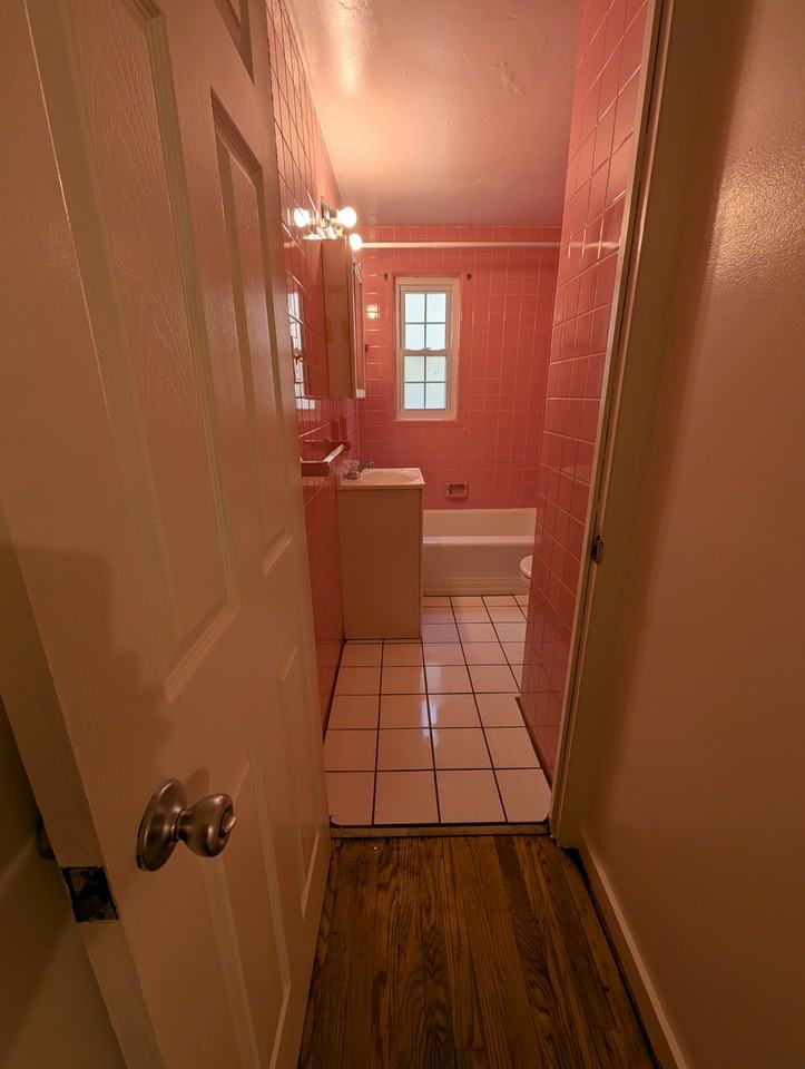 802 7th St - Photo 5 of 16