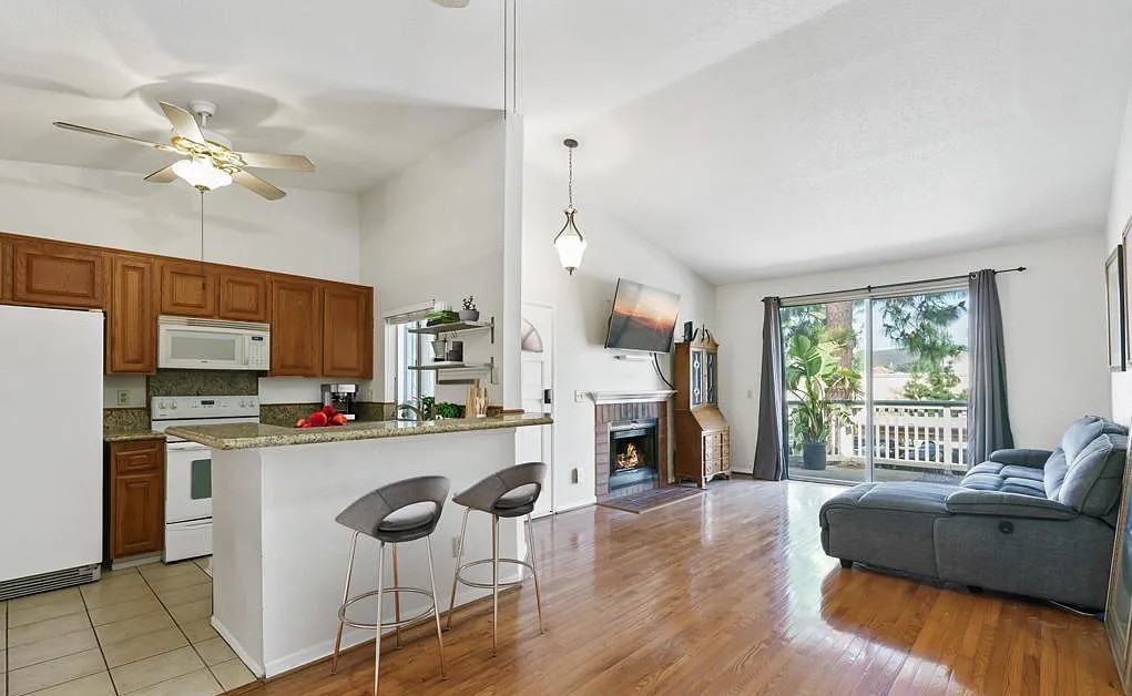 2486 Pleasant Way #D - Photo 2 of 7