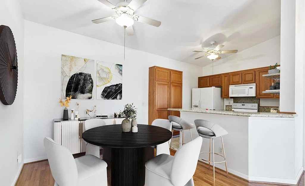 2486 Pleasant Way #D - Photo 5 of 7