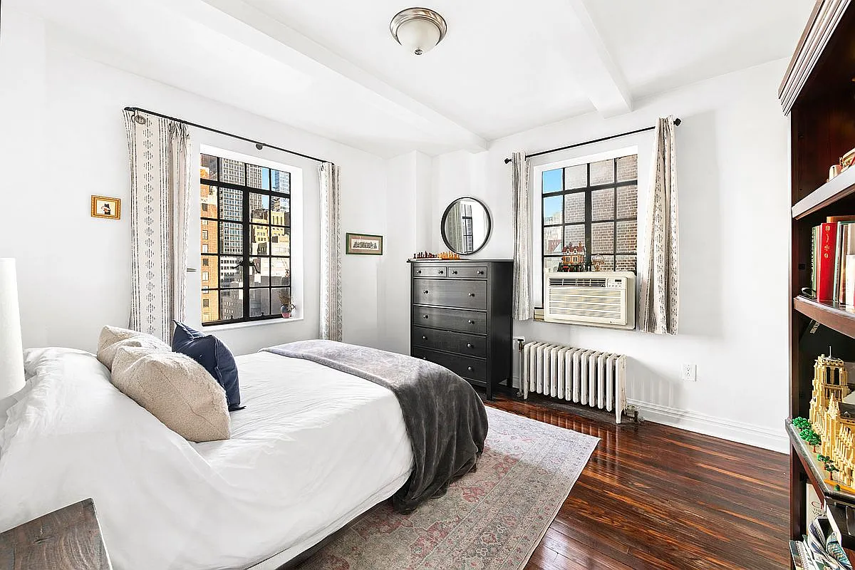 25 Tudor City Pl - Photo 4 of 14