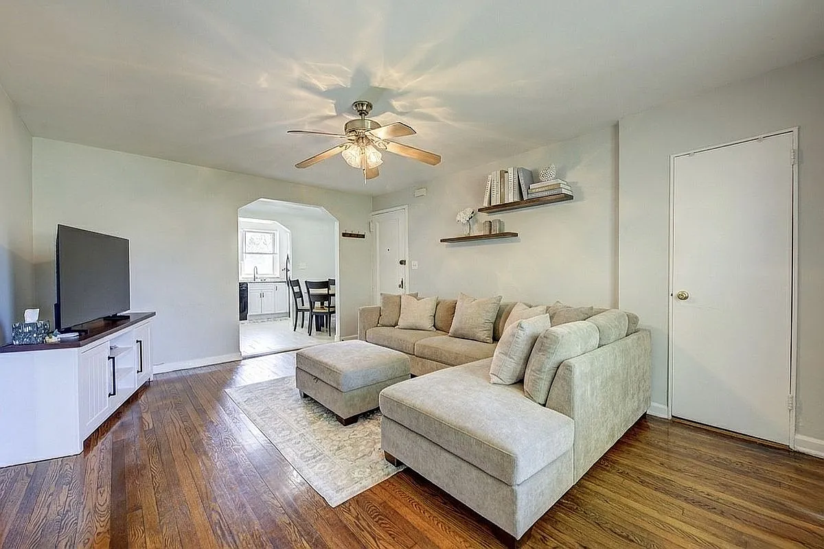 3521 205th St - Photo 4 of 16