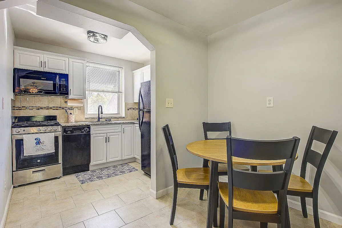 3521 205th St - Photo 6 of 16