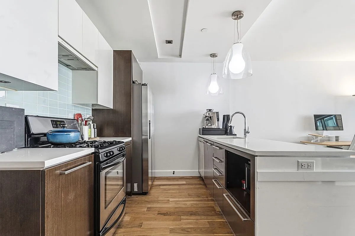 217 51St Ave - Photo 7 of 22