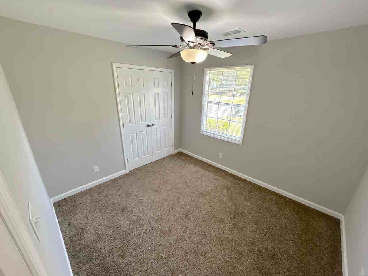 3825 Glenburee St - Photo 3 of 11