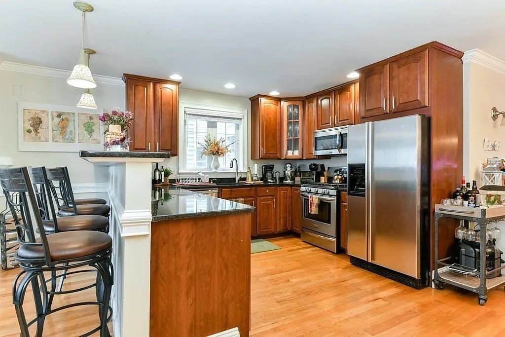 732 E 6th St #1 - Photo 2 of 22