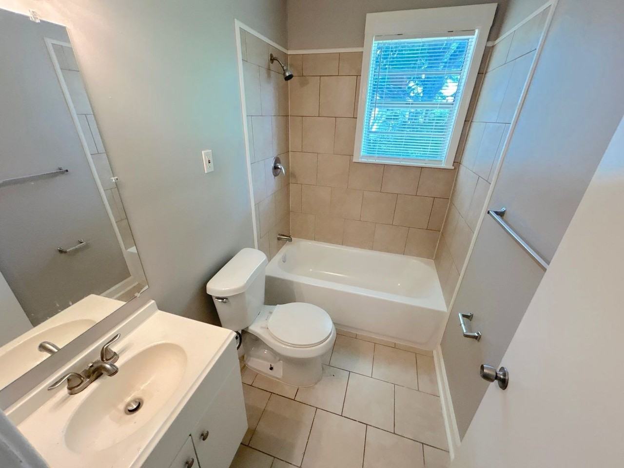 1018 Mcevers Cir - Photo 6 of 13
