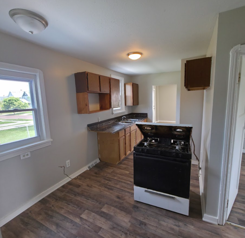 4444 W 51st Street - Photo 2 of 13