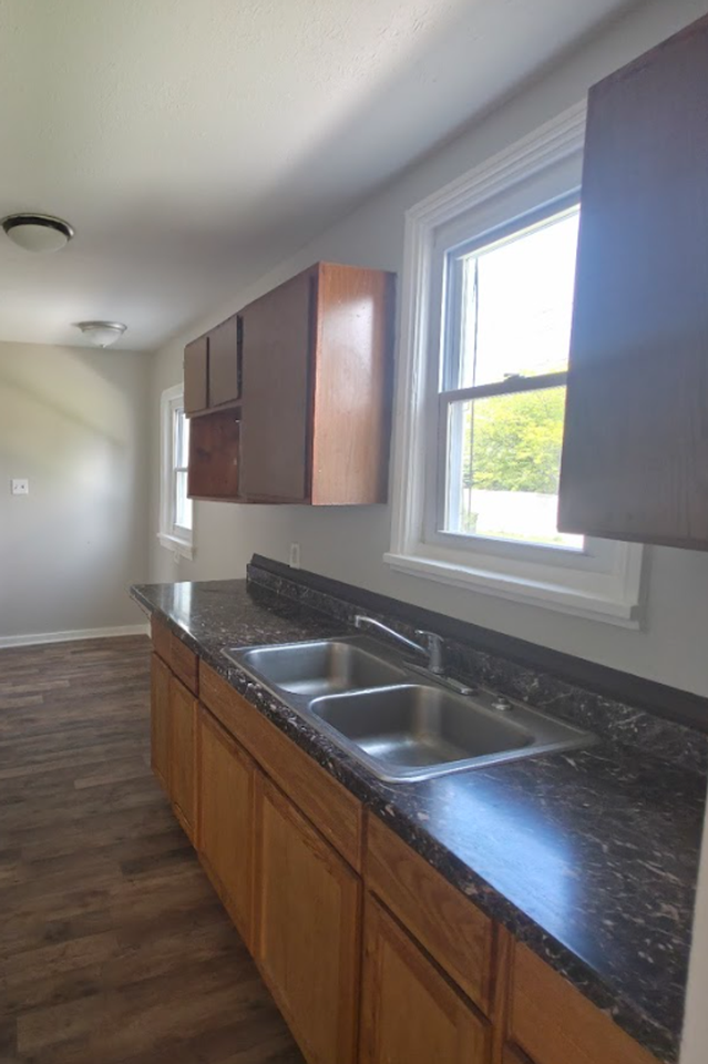 4444 W 51st Street - Photo 4 of 13