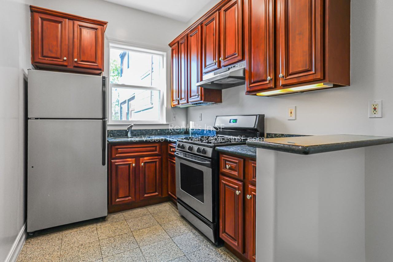 1307 Hayes St #4 - Photo 2 of 11