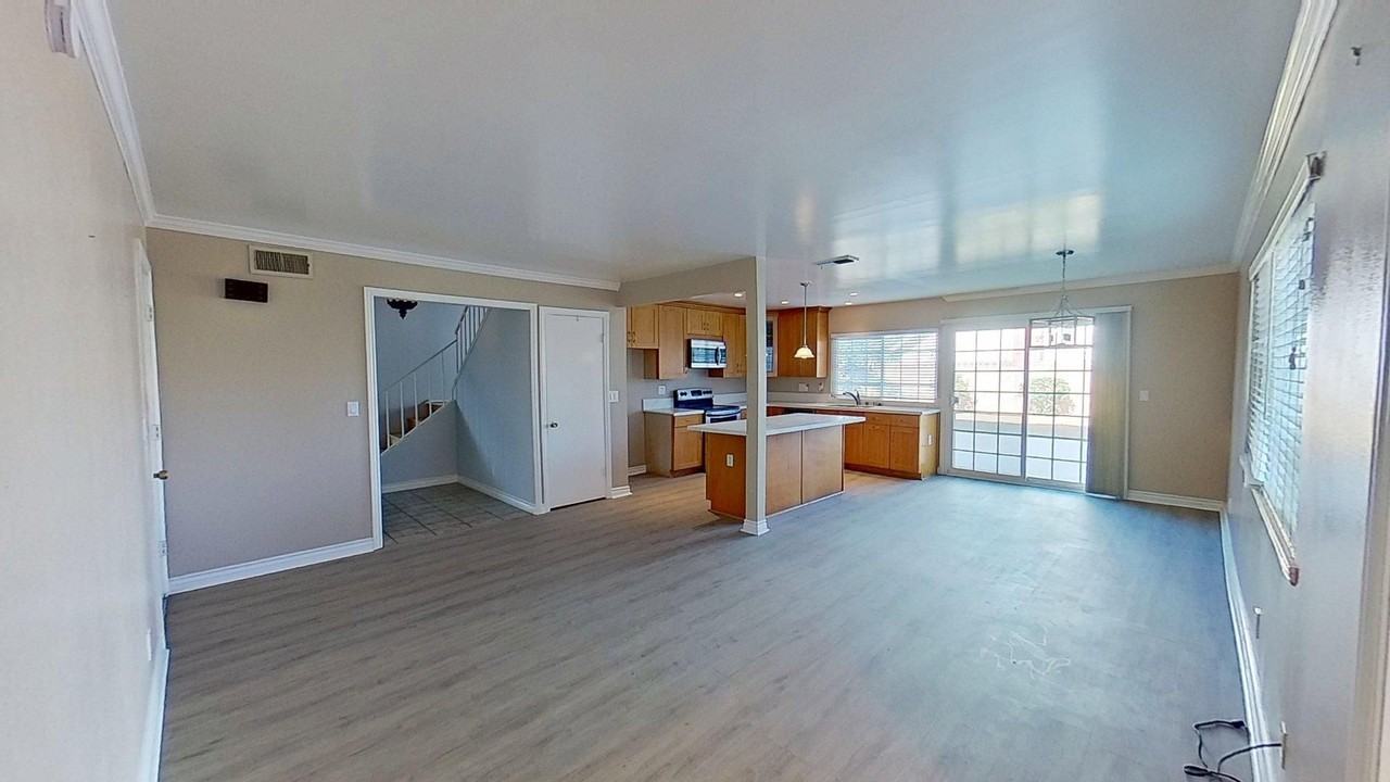 5132 Mccomber Rd - Photo 7 of 27