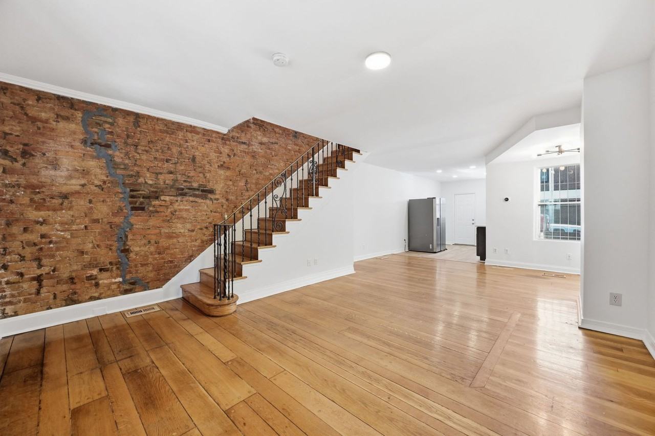 924 Euclid St Nw - Photo 2 of 22