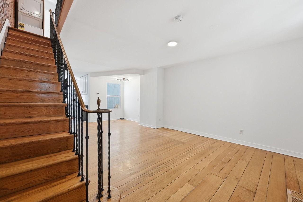 924 Euclid St Nw - Photo 3 of 22