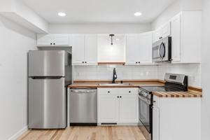 featured image of 2831 E University St