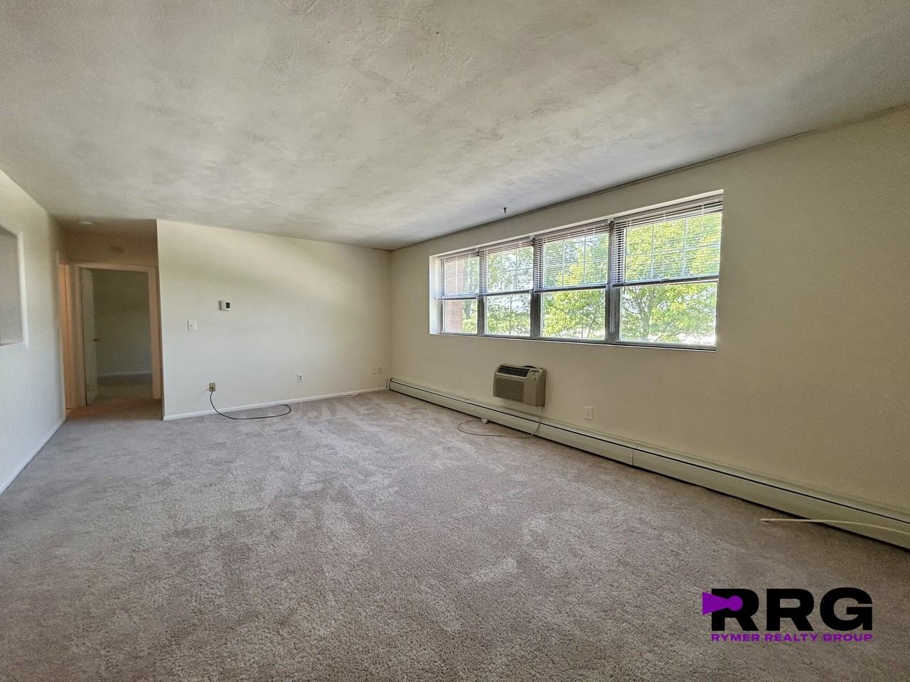 Worcester Rd #30 - Photo 2 of 9