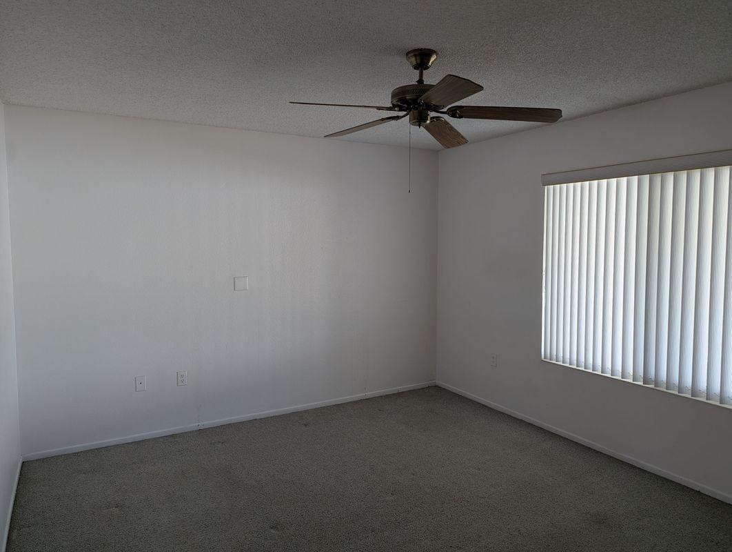 28055 Grosse Point Dr - Photo 3 of 3