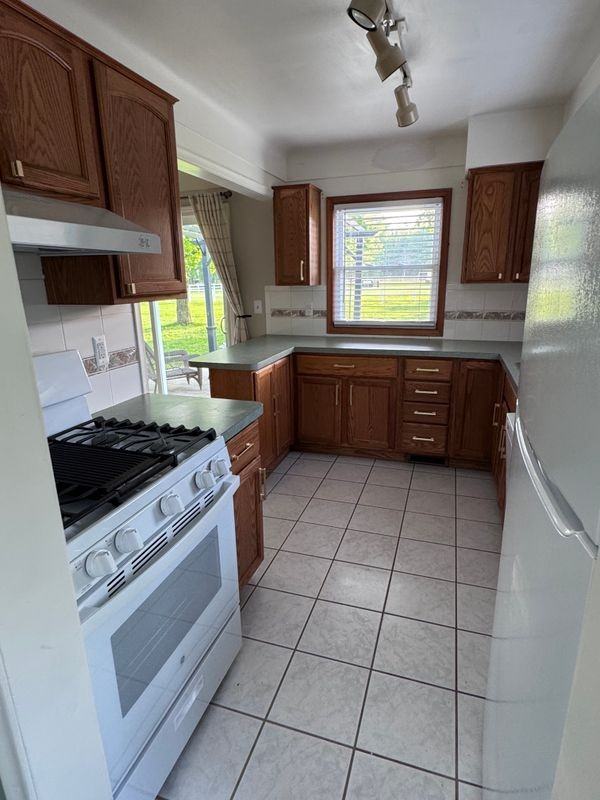 21644 Merriman Rd - Photo 4 of 15