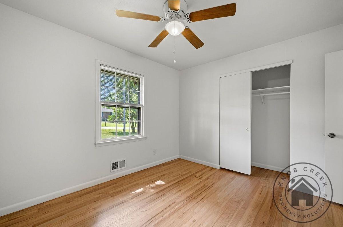 1138 Highland Dr - Photo 4 of 18