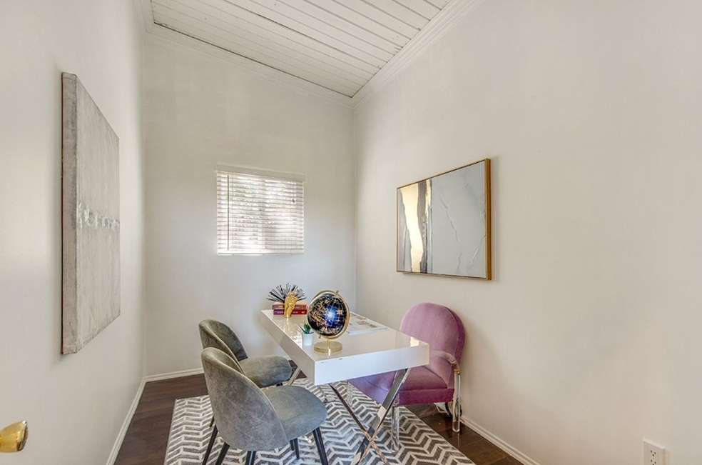 5102 Medina Rd - Photo 2 of 18