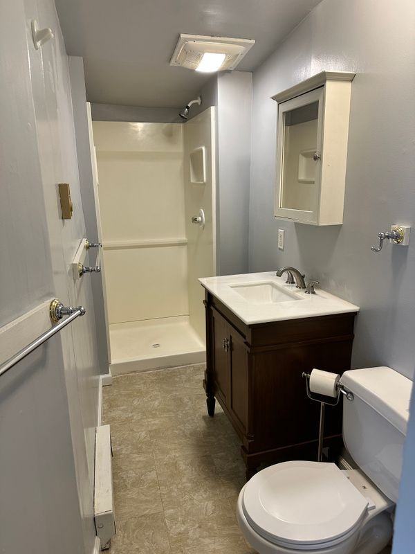 222 Chestnut St - Photo 4 of 11