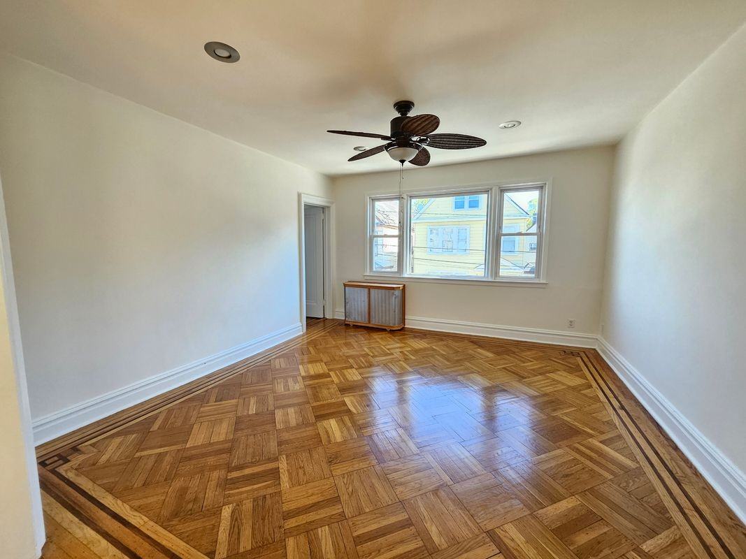 30 Newark Bay Ct - Photo 3 of 31