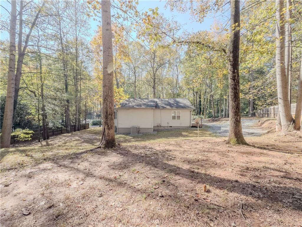 580 Pineland Cir Sw - Photo 2 of 38