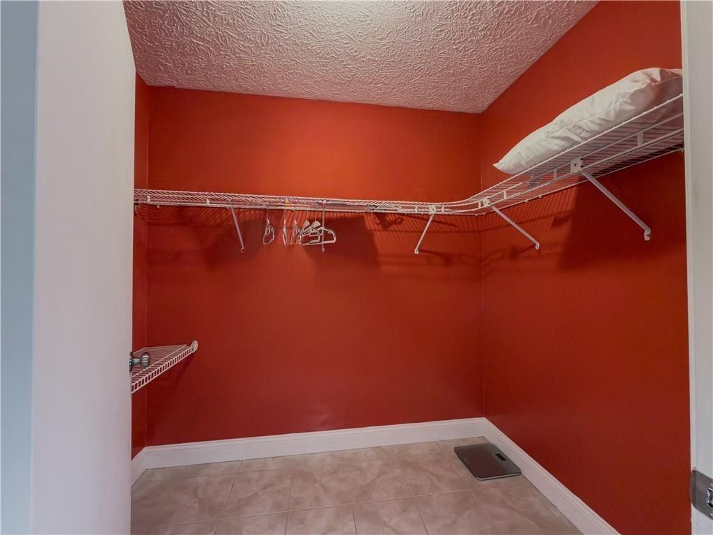 580 Pineland Cir Sw - Photo 4 of 38